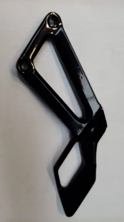 SUPPORTO PEDANA PASS. DX APRILIA PEGASO AP8135824