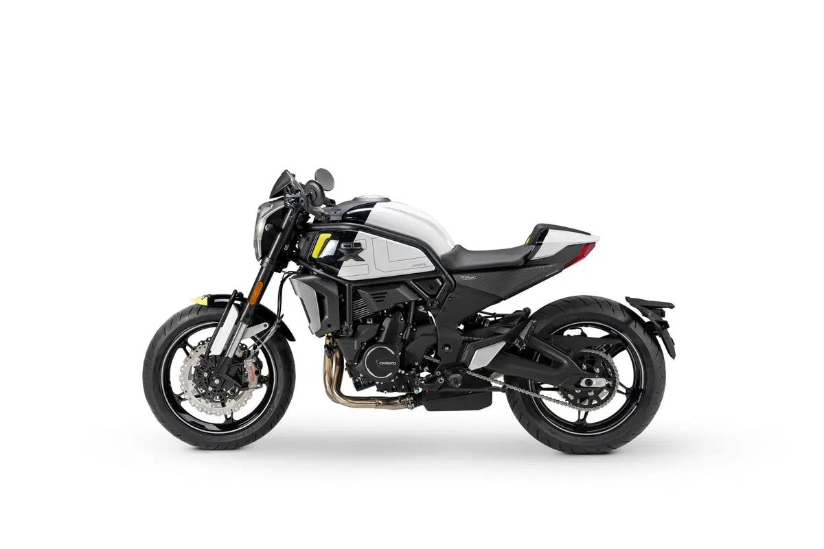 EICMA 2021, le novità: CFMOTO 700 CL-X Sport e ADV (4)