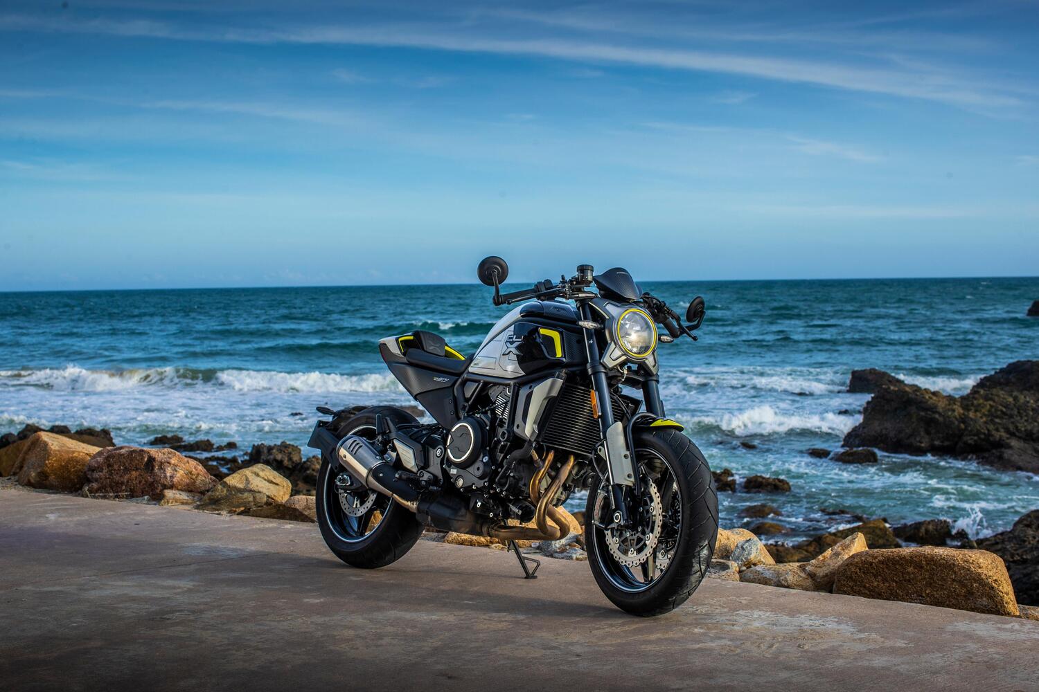 EICMA 2021, le novità: CFMOTO 700 CL-X Sport e ADV