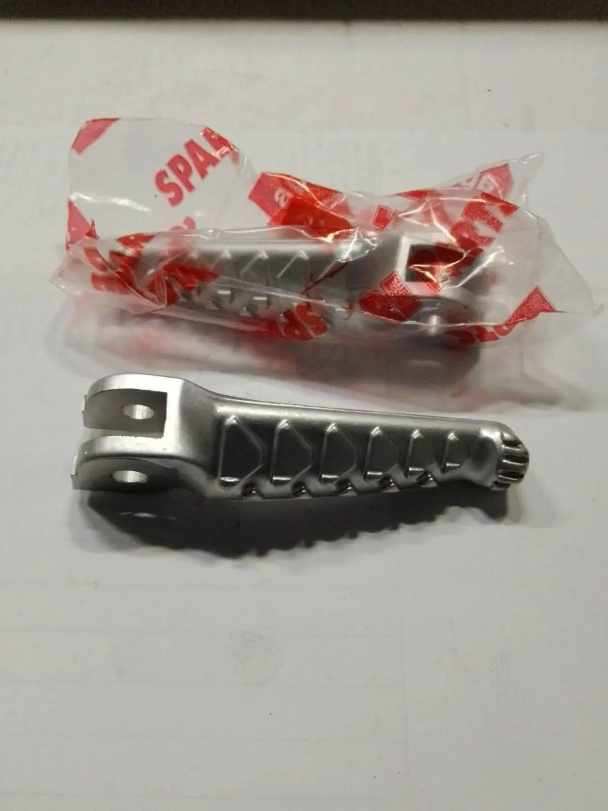 COPPIA PEDANE PER APRILIA SL 1000 FALCO AP8146623