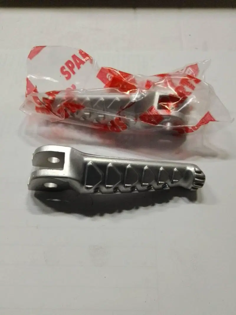 COPPIA PEDANE PER APRILIA SL 1000 FALCO AP8146623