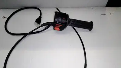 COMANDO GAS CON PULSANTIERA PER APRILIA ETX350