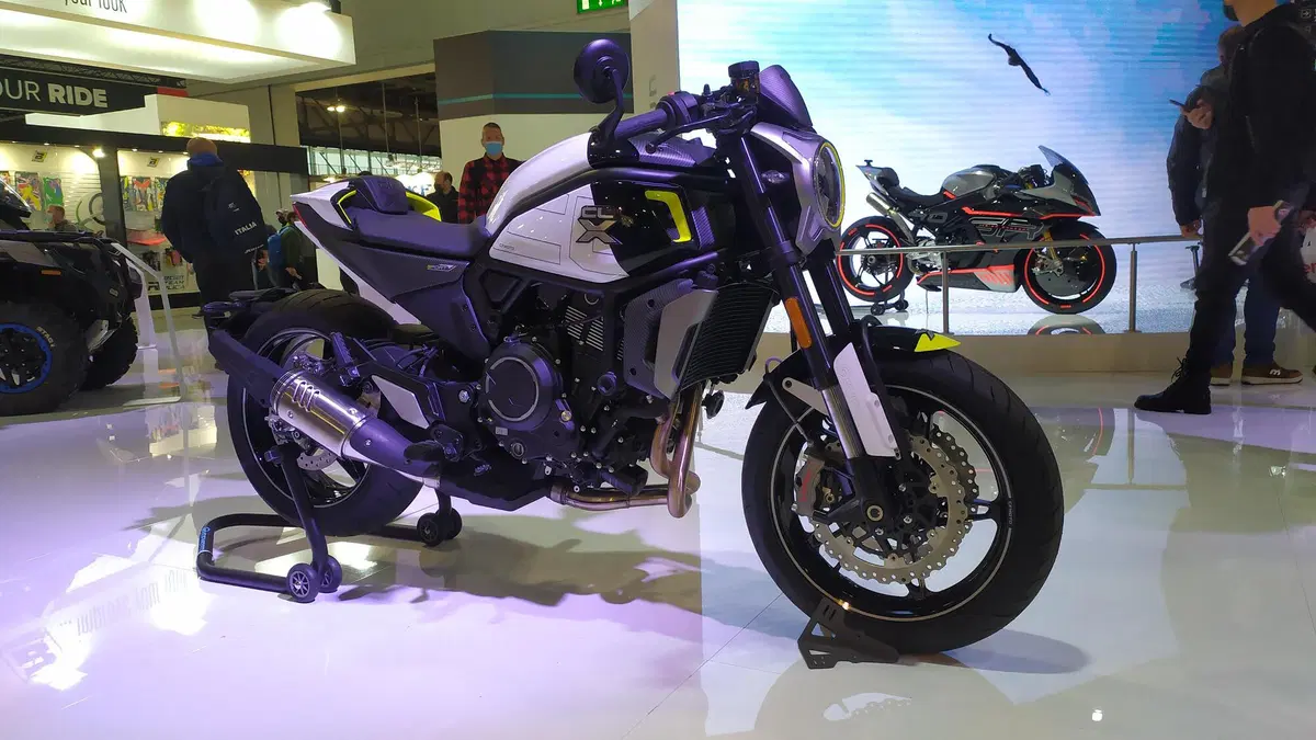 EICMA 2021, le novità: CFMOTO 700 CL-X  (5)