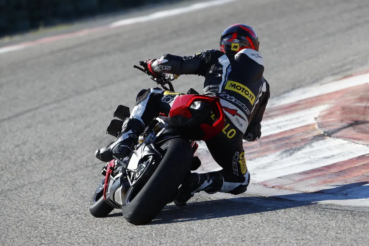 Ducati Streetfighter V2