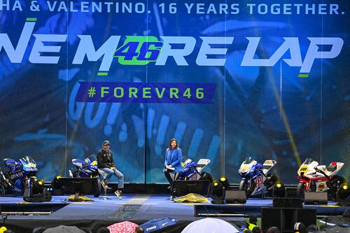 MotoGP 2021. L’ultimo giro di Valentino Rossi a Eicma (7)