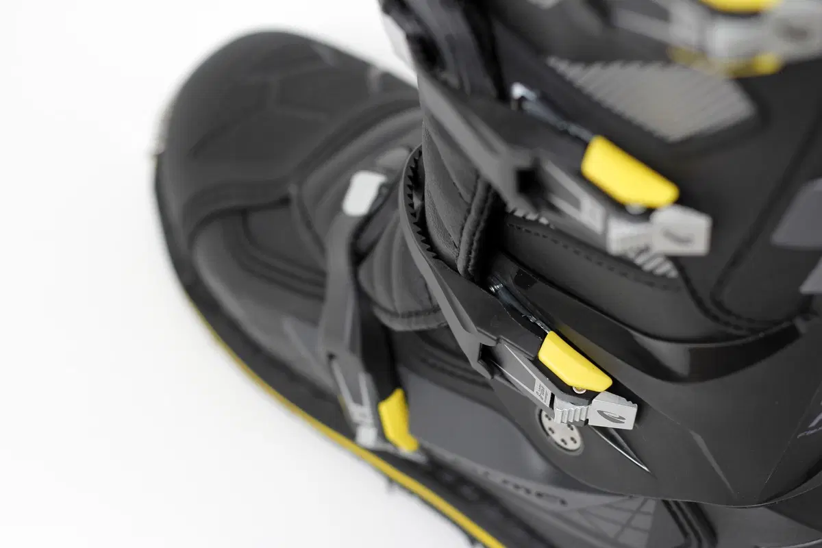 Forma Boots a EICMA 2021 (8)