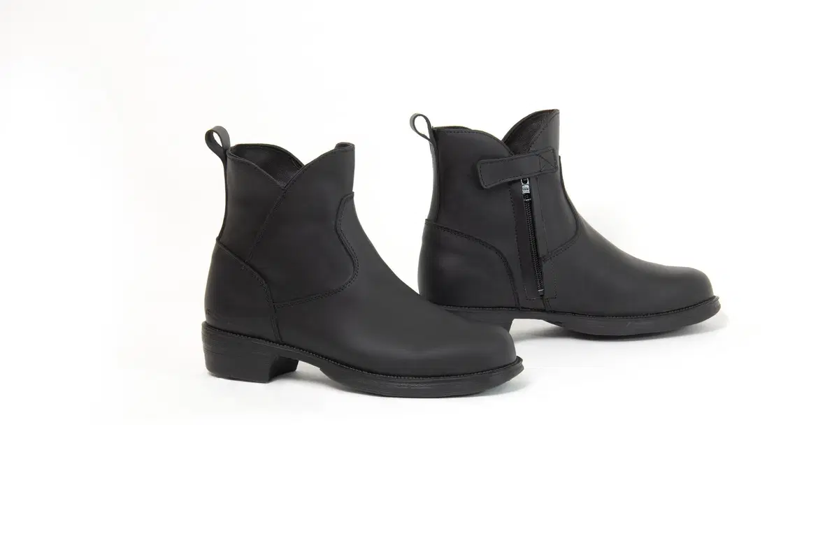 Forma Boots a EICMA 2021 (12)