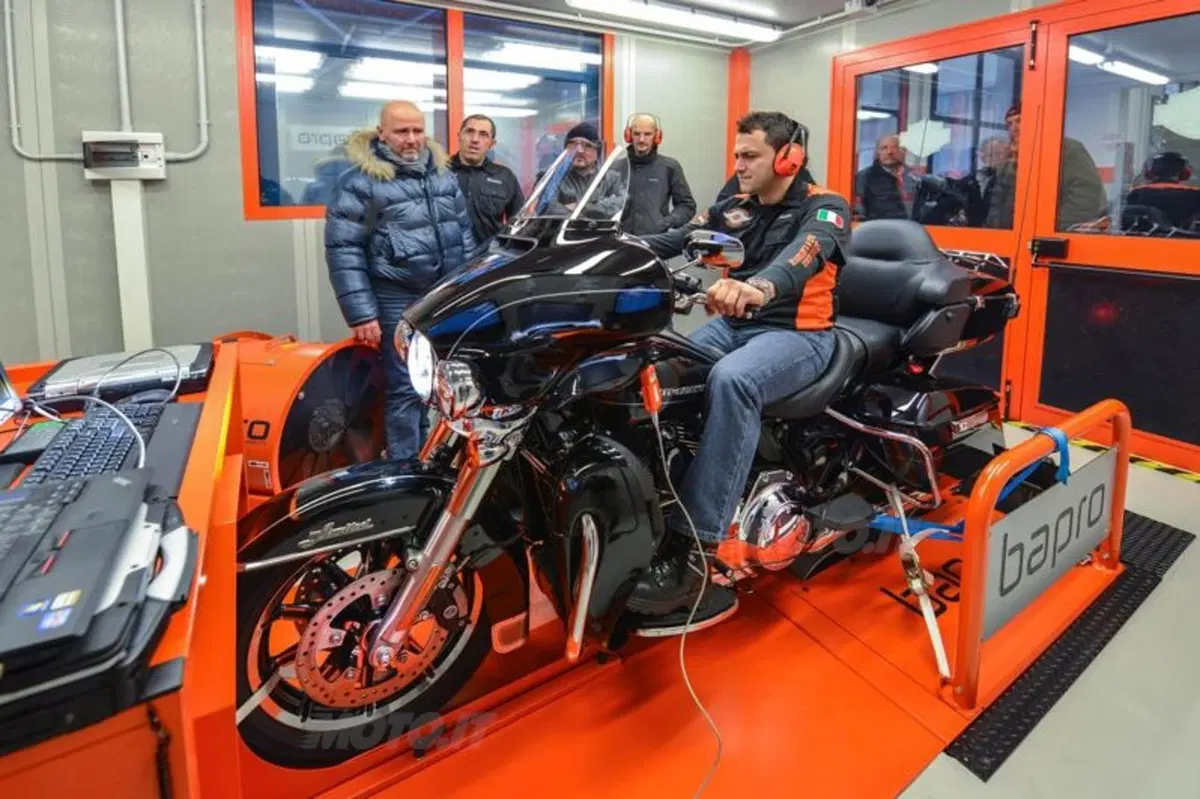 Massimo Clarke: "Non solo training, alla Harley-Davidson University!" (22)