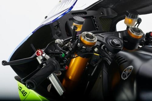 Yamaha R1 GYTR VR46 Tribute. Omaggio a Valentino Rossi (9)