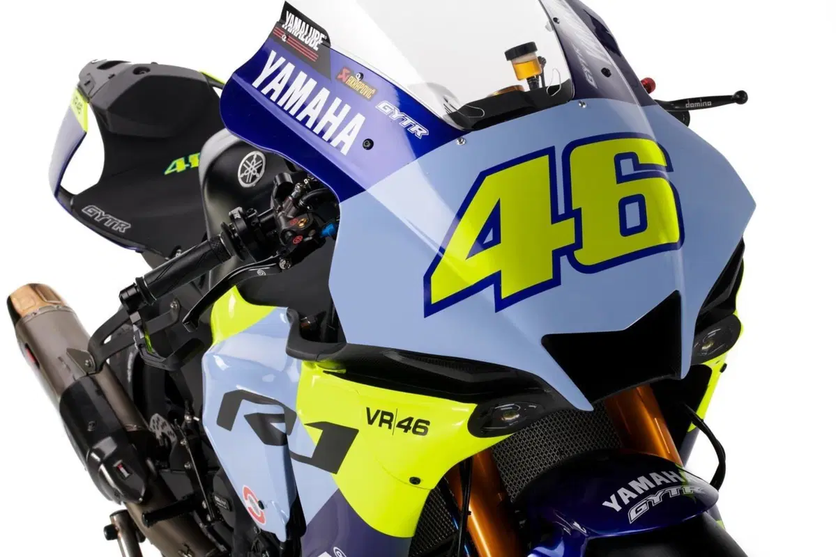 Yamaha R1 GYTR VR46 Tribute. Omaggio a Valentino Rossi (20)
