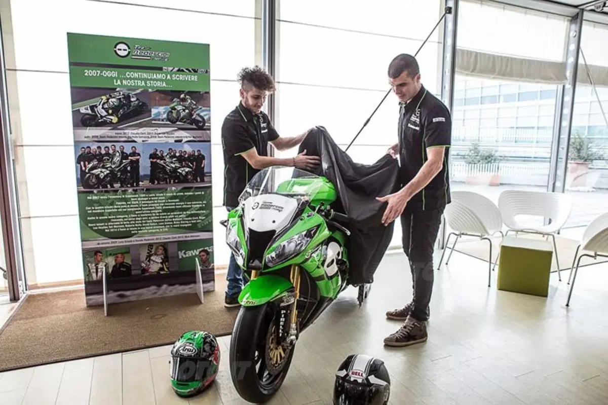 Il team Pedercini nel mondiale SBK Evo con Andreozzi e Scassa (2)