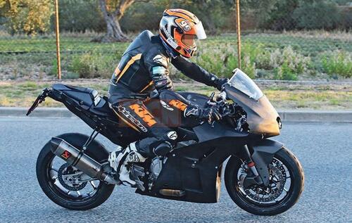 KTM RC8 (990?), una supersportiva tutta nuova. [Foto Spia] (2)