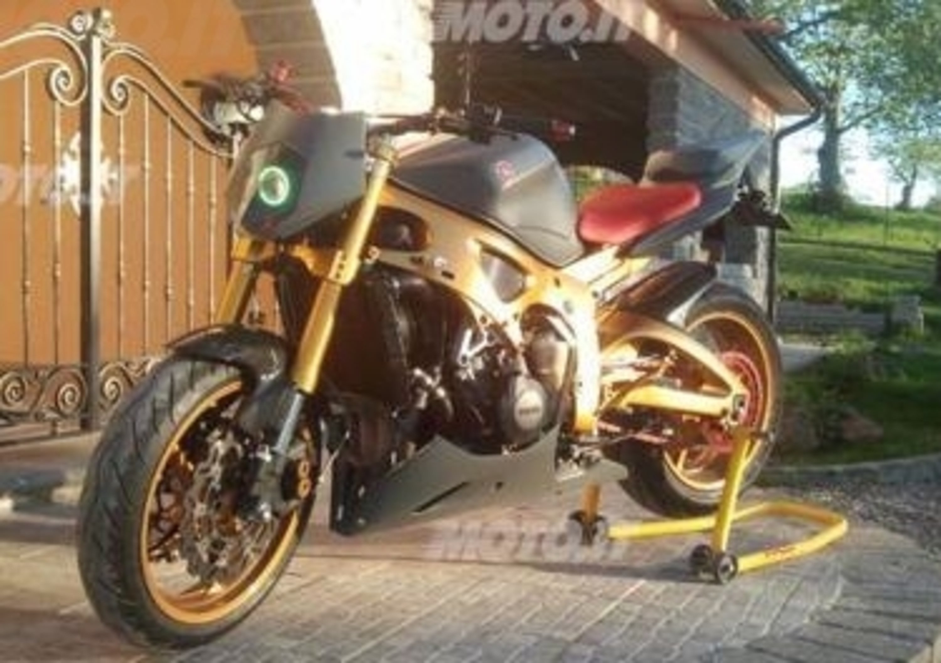 Le Strane di Moto.it: Yamaha R6 naked