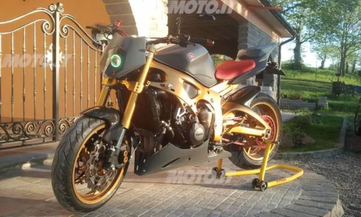 Le Strane di Moto.it: Yamaha R6 naked