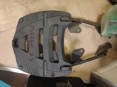 Piastra con staffe piaggio x9 Givi
