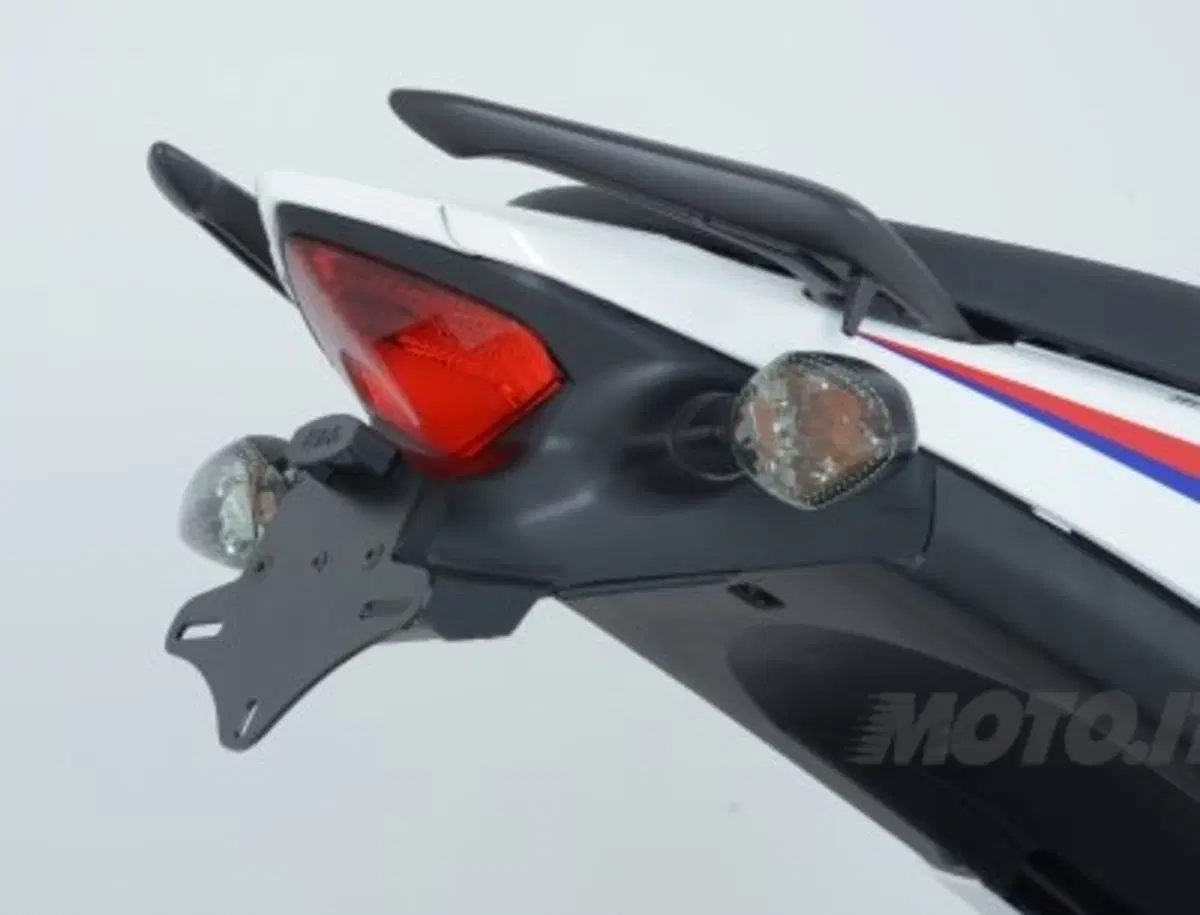 Forbikes: portatarga R&G Racing per Honda 500 (2)