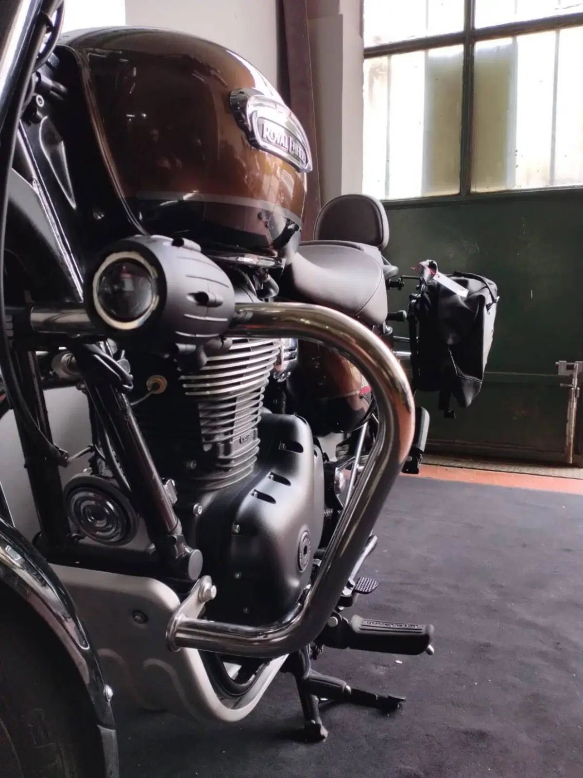 Borse laterali GIVI per Royal Enfield Meteor (5)