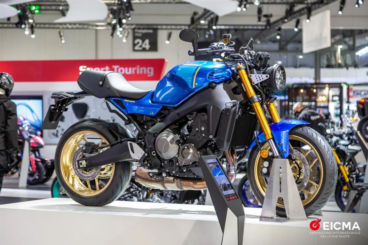 Nuova Yamaha XSR 900 2022. Cambiano l'estetica e la tecnica (2)