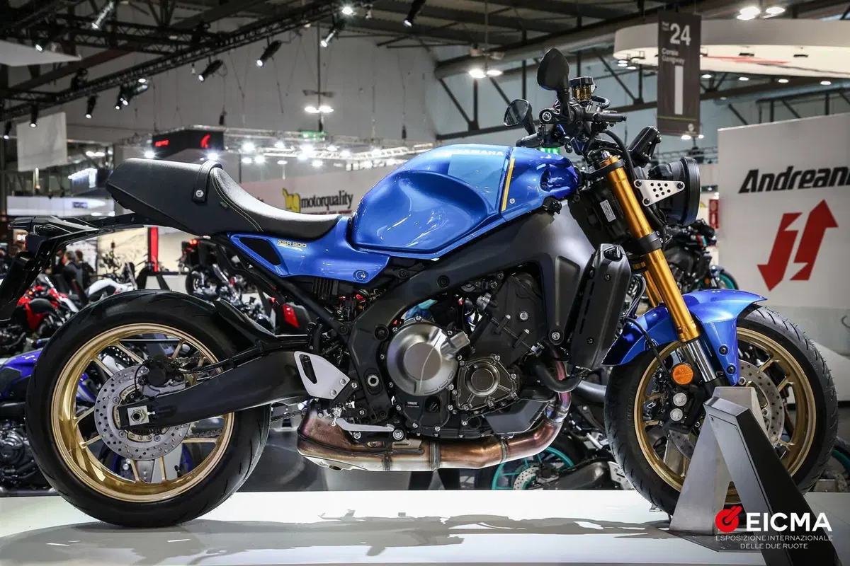 Nuova Yamaha XSR 900 2022. Cambiano l'estetica e la tecnica (6)