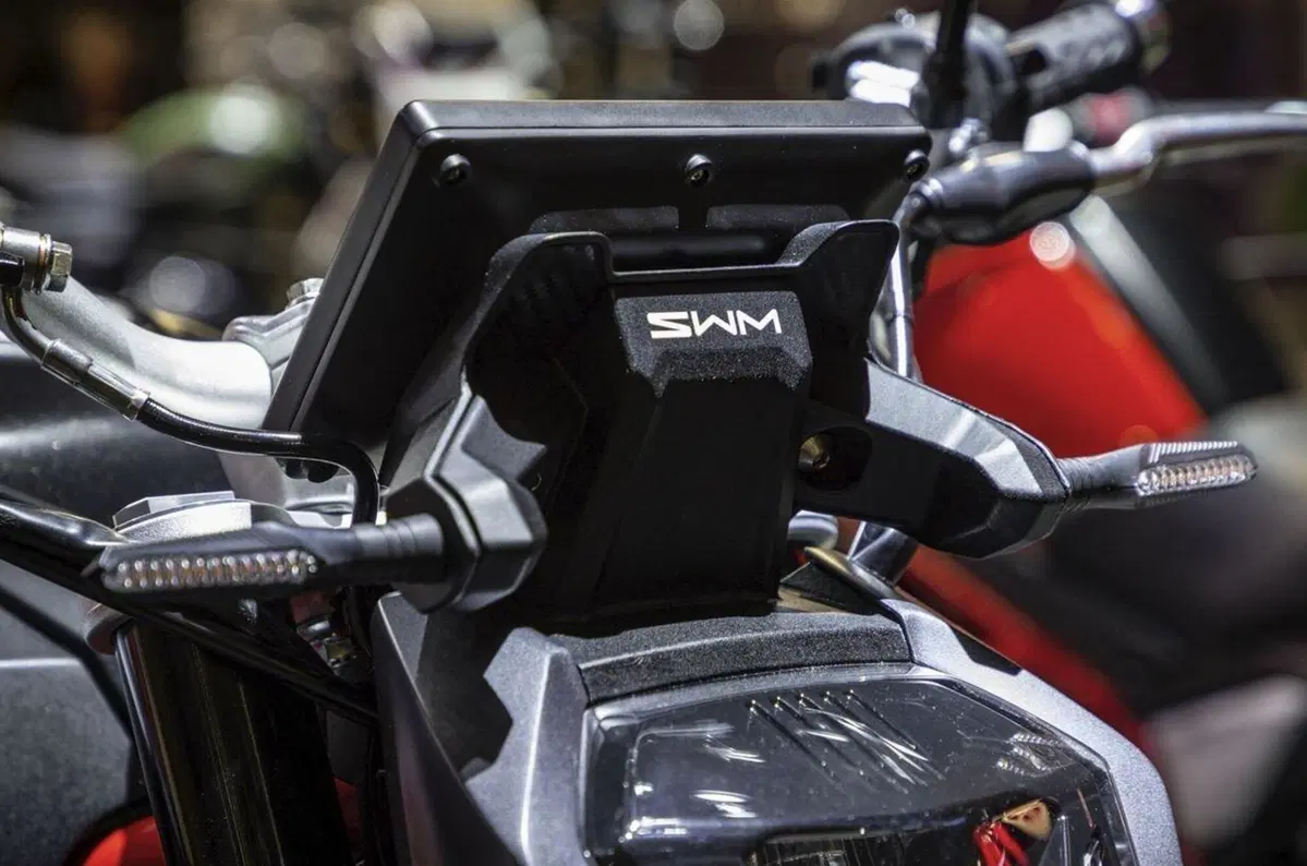 EICMA 2021, le novità: SWM VA125Z e un nuovo motore bicilindrico (4)