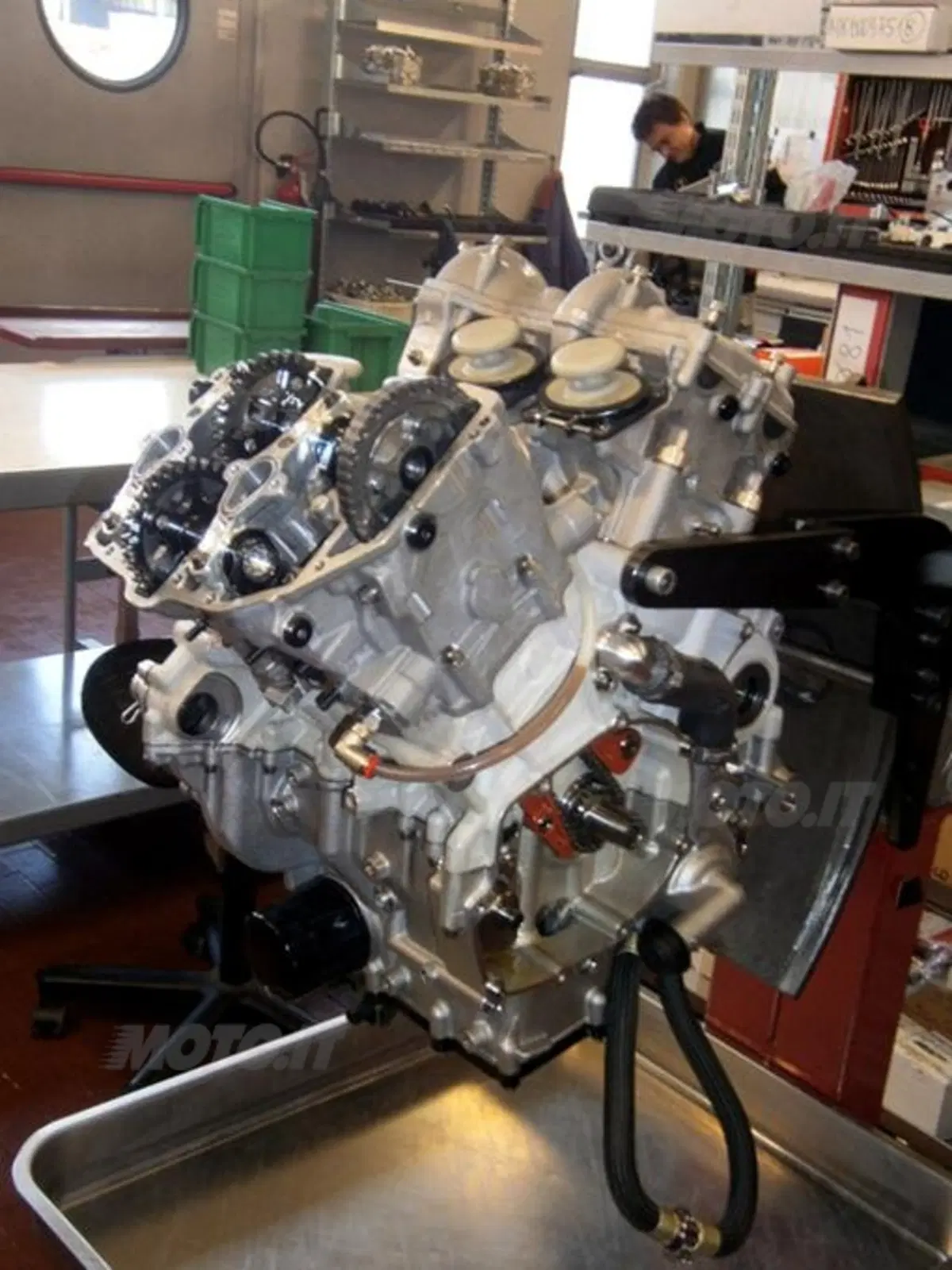 Reparto Corse Aprilia, dove nascono SBK e MotoGP (7)