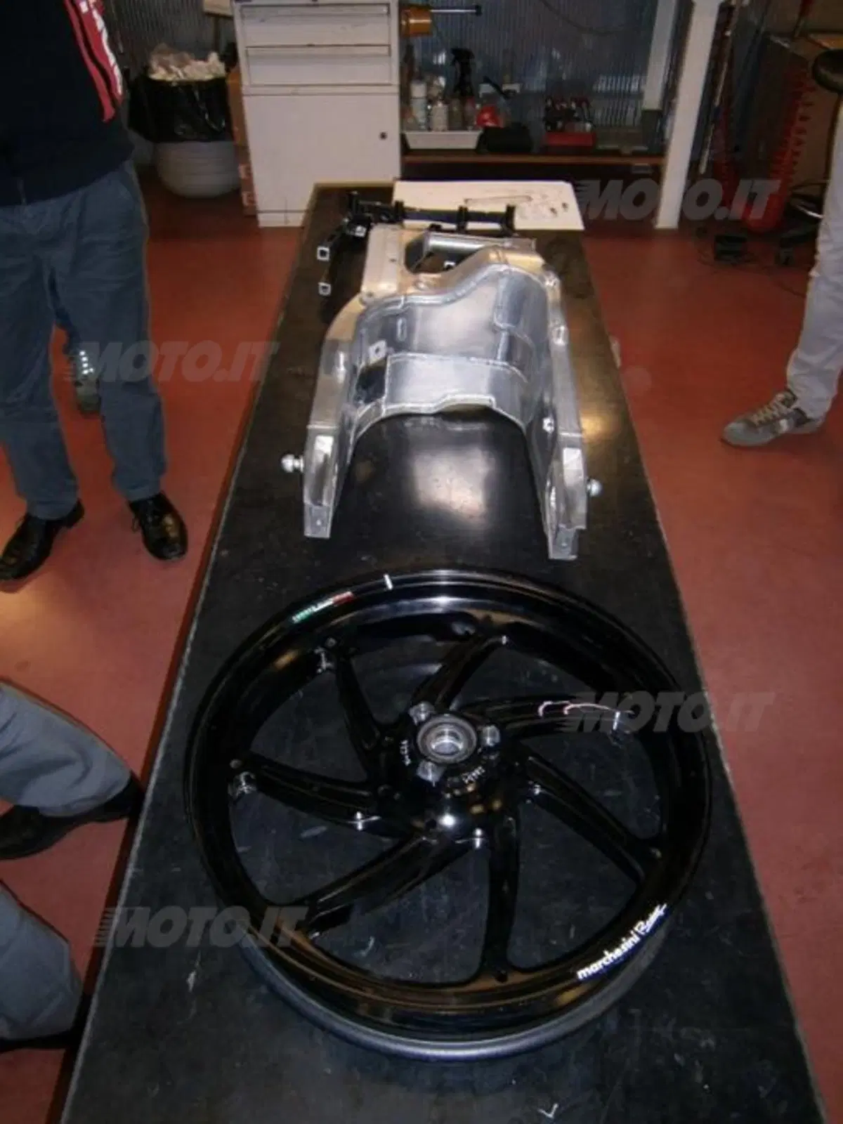 Reparto Corse Aprilia, dove nascono SBK e MotoGP (16)