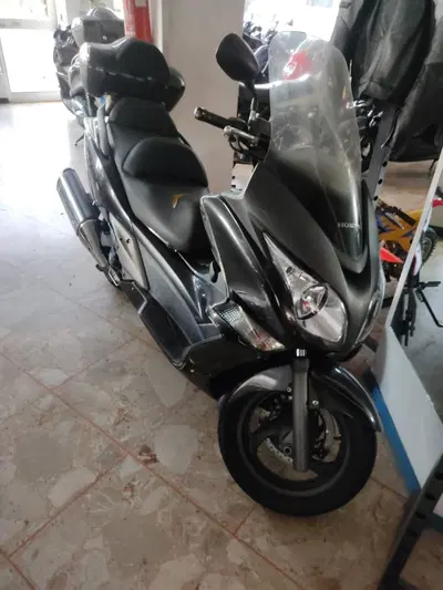 Honda SW-T 400 (2009 - 16) usata