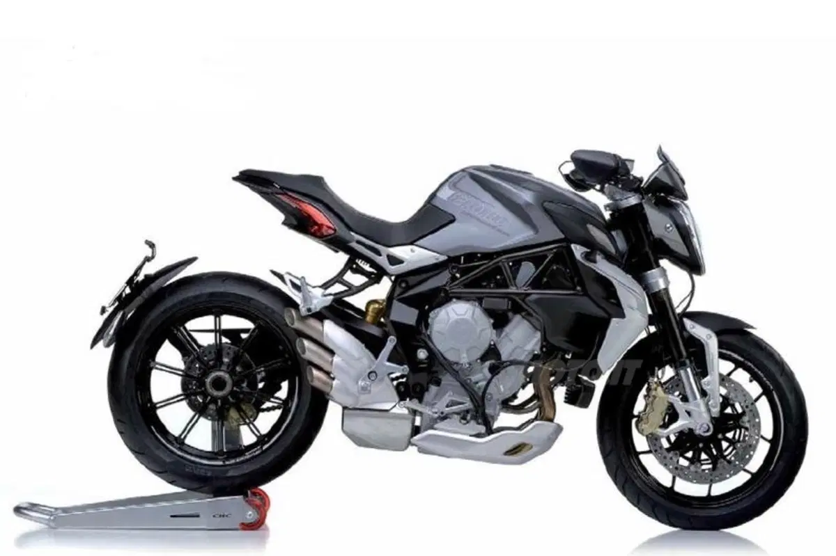 MV Brutale 800 Dragster: foto, caratteristiche e prezzo (3)