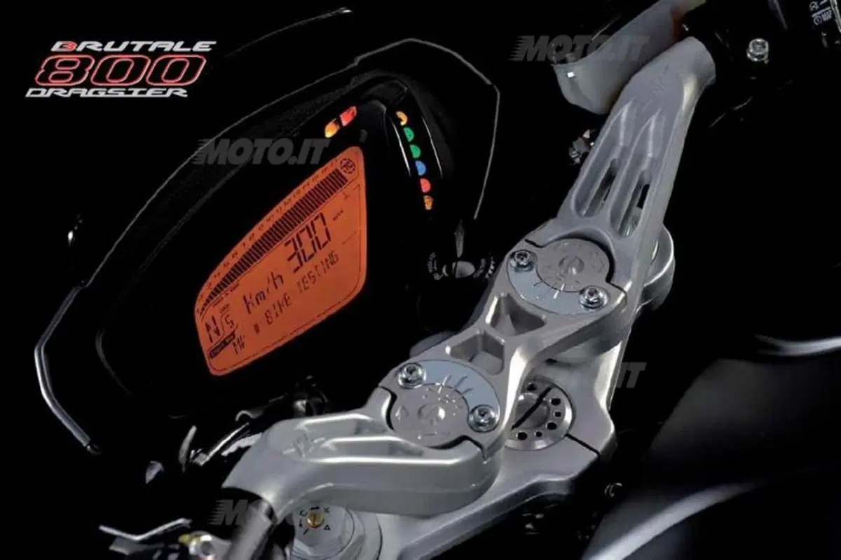 MV Brutale 800 Dragster: foto, caratteristiche e prezzo (7)