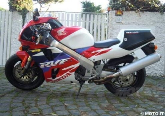 Le Belle e Possibili di Moto.it: Honda RC45