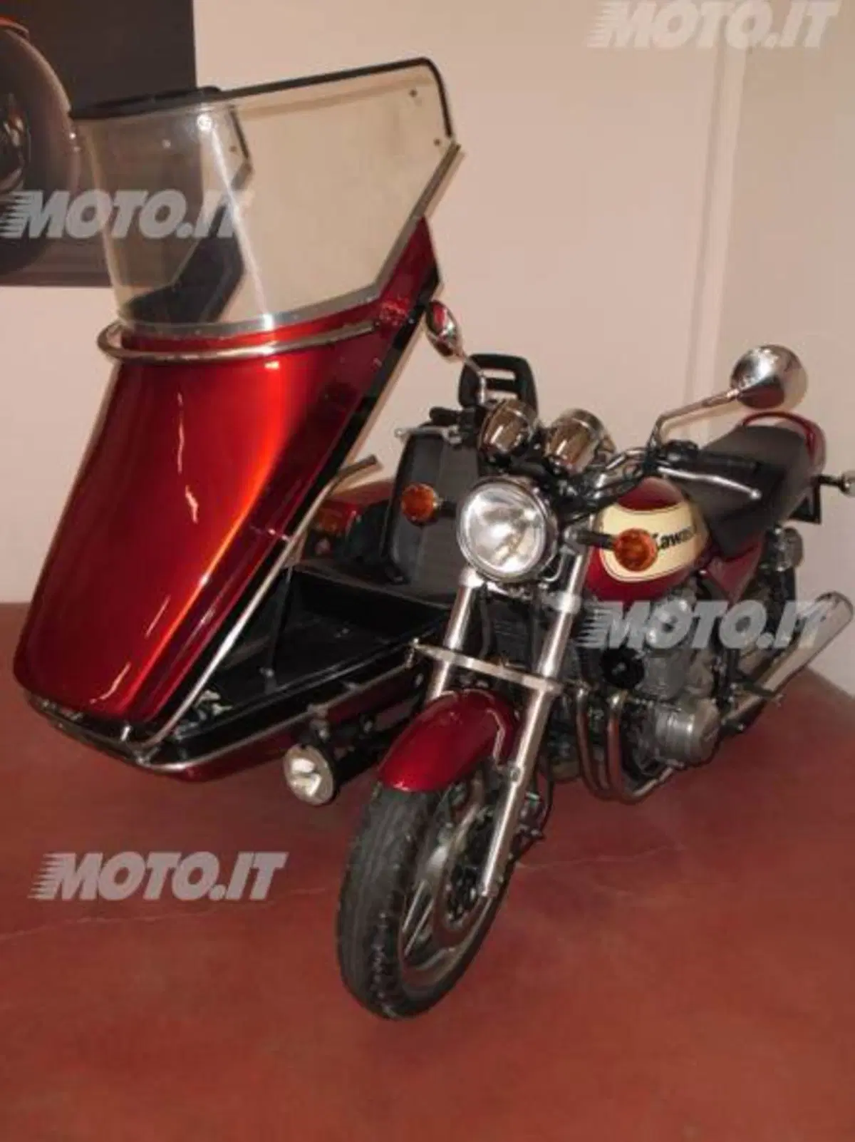 Le Strane di Moto.it: Kawasaki Z750 Sidecar