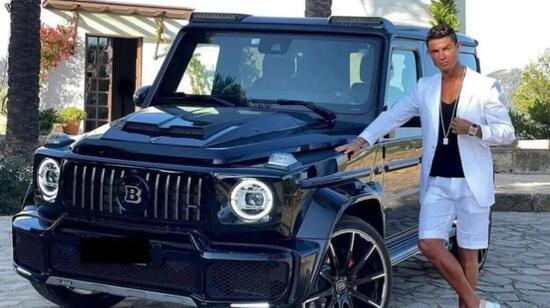 Cristiano Ronaldo con la sua Brabus Mercedes-AMG G63