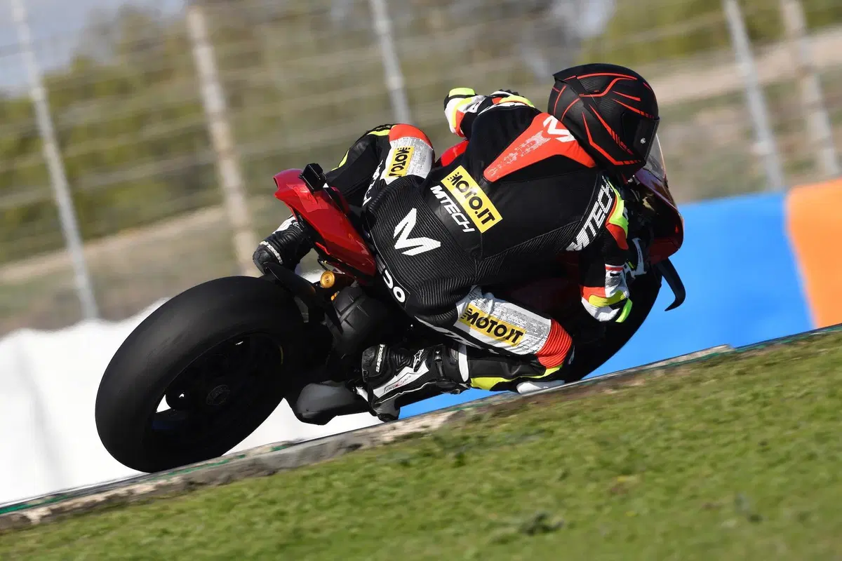 Ducati Panigale V4S 2022 TEST: facile… come una MotoGP (7)