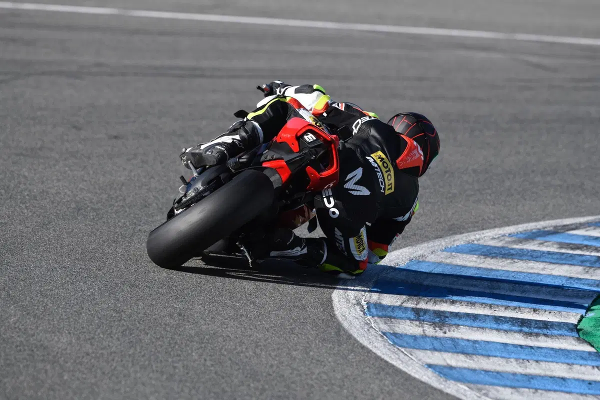 Ducati Panigale V4S 2022 TEST: facile… come una MotoGP (5)