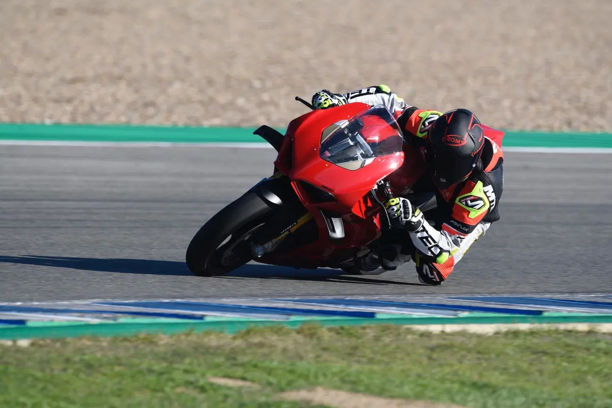 Ducati Panigale V4S 2022 TEST: facile… come una MotoGP (4)