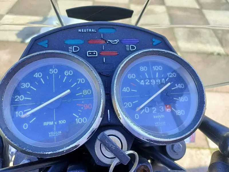 Moto Guzzi V50 (4)