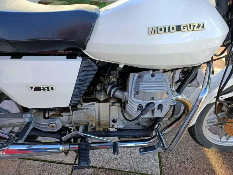 Moto Guzzi V50 (8)