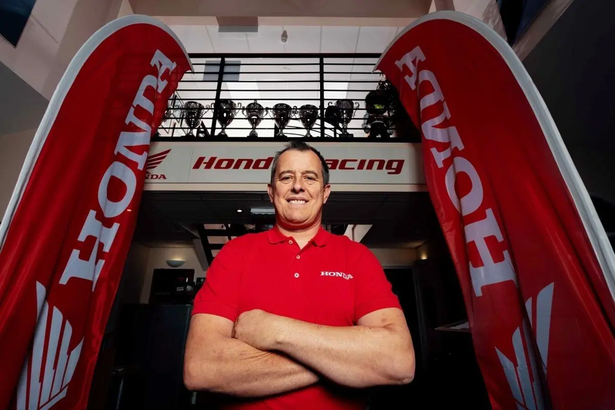John McGuinness torna alla Honda (2)