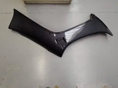 CARENA ANTERIORE DX APRILIA SR 50 AP8231572