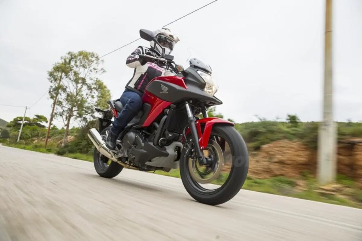 Honda NC750X DCT  (3)