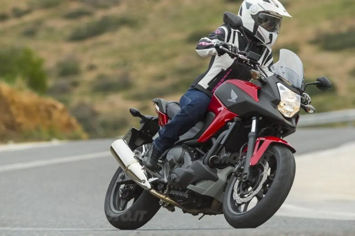 Honda NC750X DCT  (12)