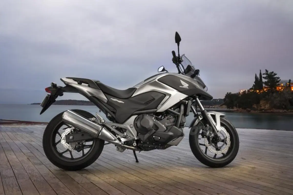 Honda NC750X DCT  (17)