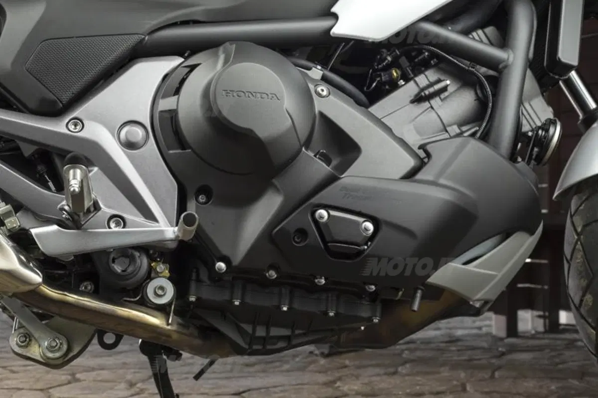 Honda NC750X DCT  (31)
