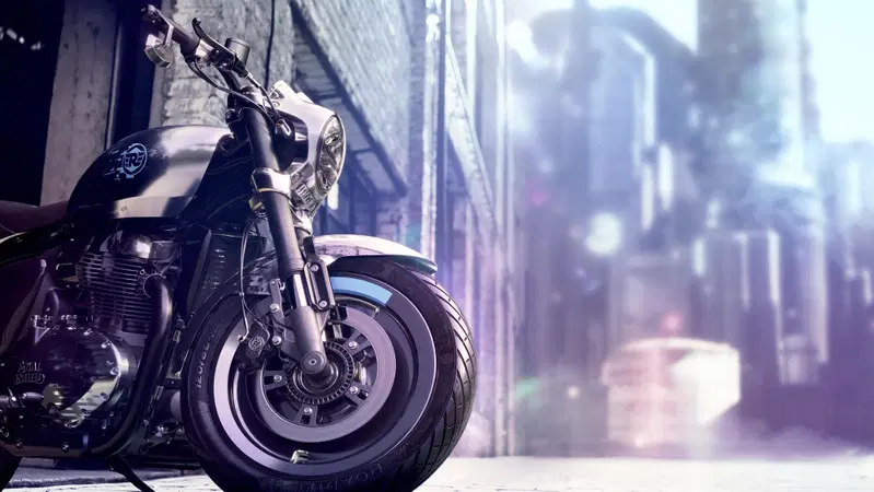 Royal Enfield: il concept SG650 presentato a EICMA 2021