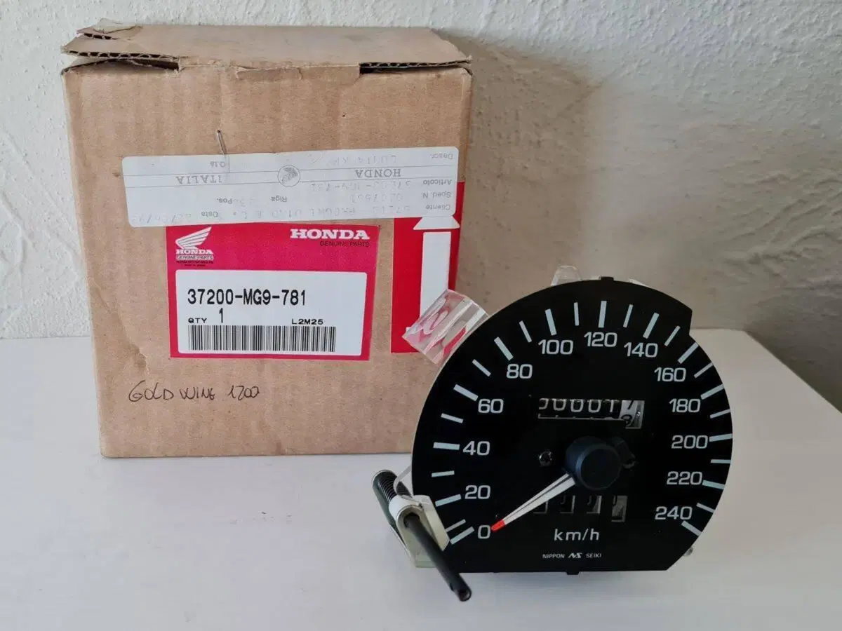 HONDA Goldwing 1200 contachilometri 37200-mg9-781