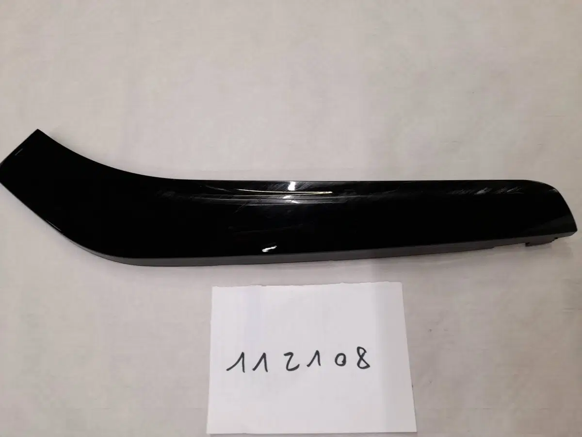 PUNTALE DX NERO PER PIAGGIO BEVERLY 300-350 (3)