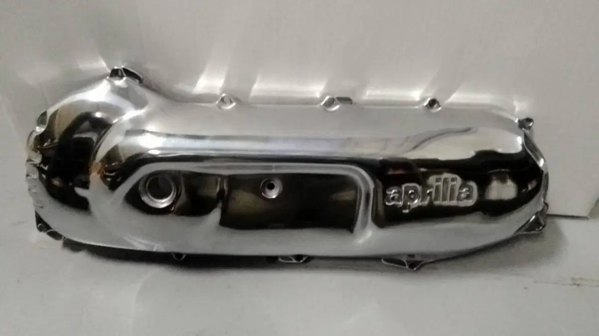 COPERCHIO MOTORE CROMO APRILIA SCARABEO AP8796002