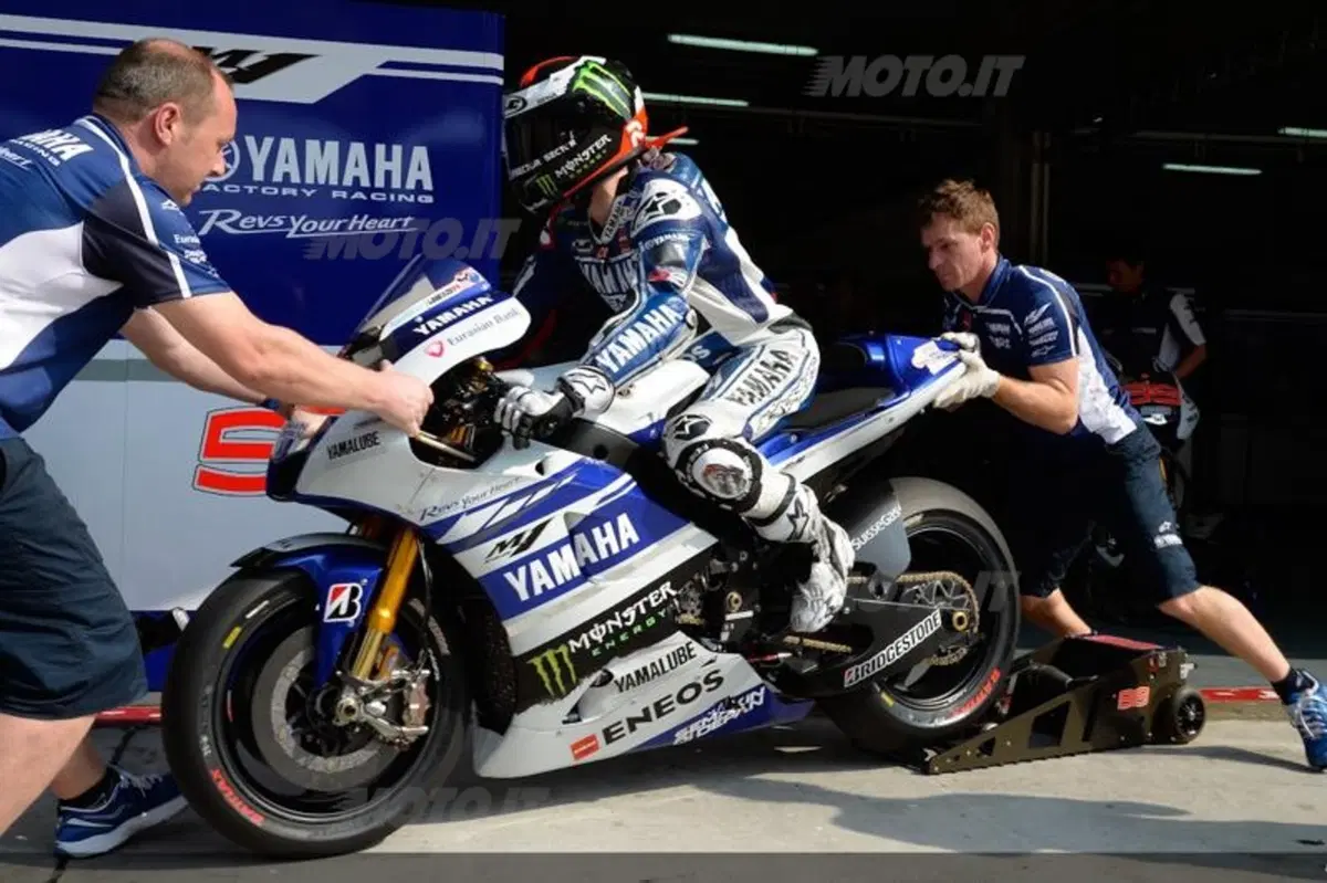 Marquez domina la tre giorni di test a Sepang. Rossi molto vicino (17)