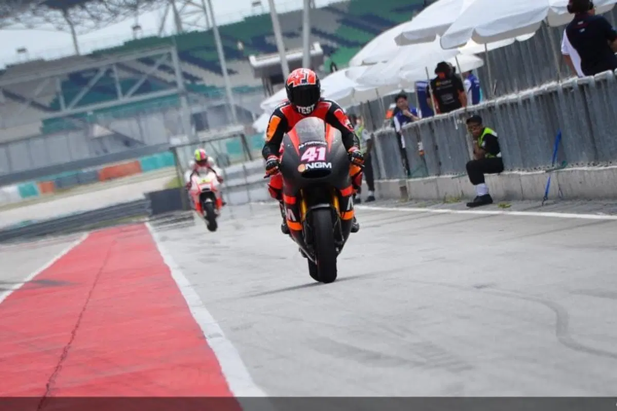 Marquez domina la tre giorni di test a Sepang. Rossi molto vicino (24)