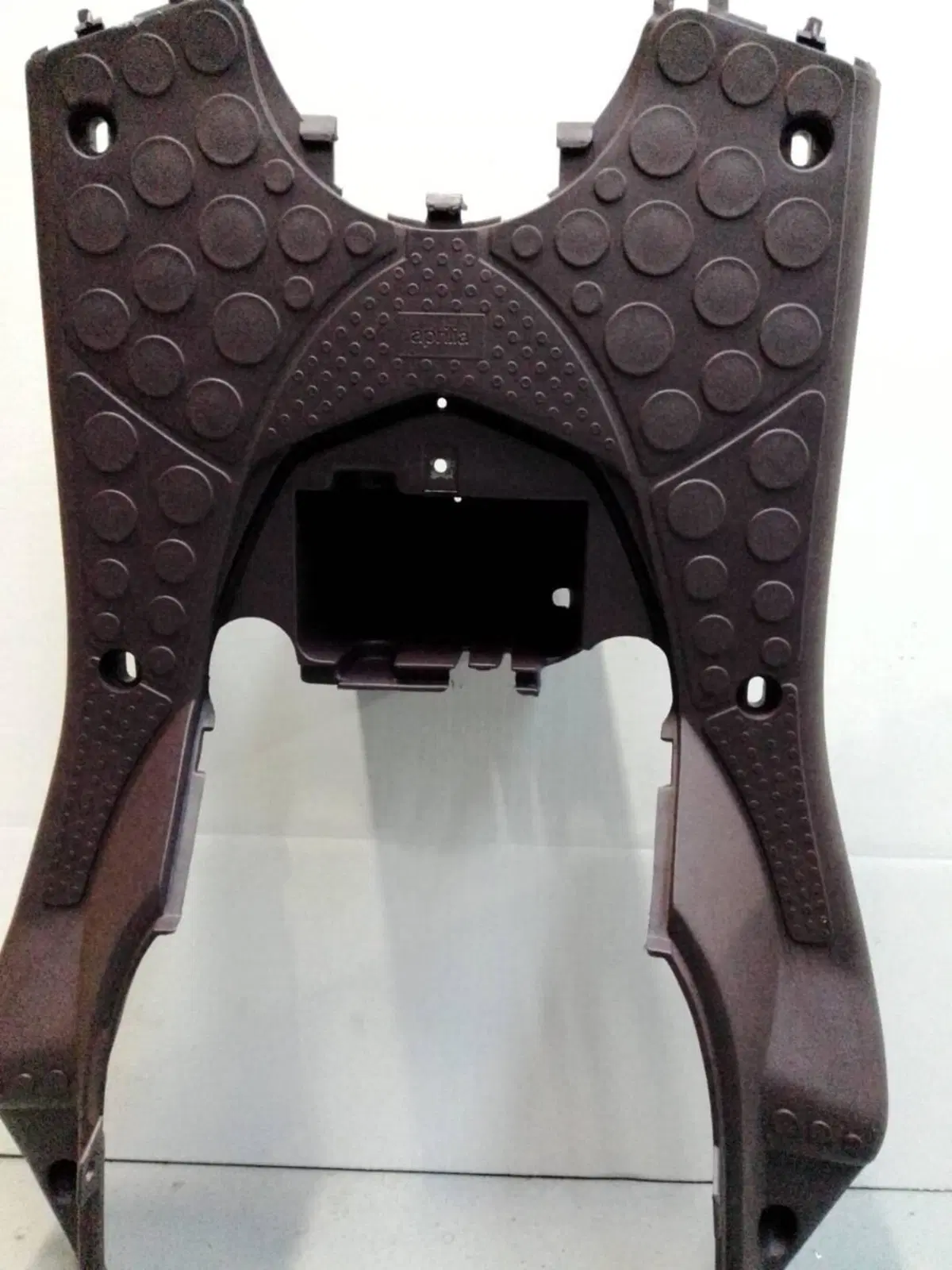 PIANALE POGGIAPIEDI APRILIA SONIC AP8239294